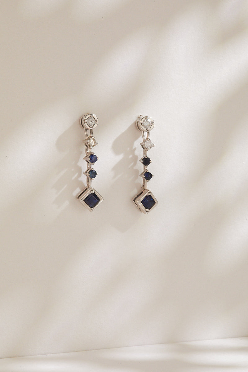 White gold, diamonds and sapphire earrings