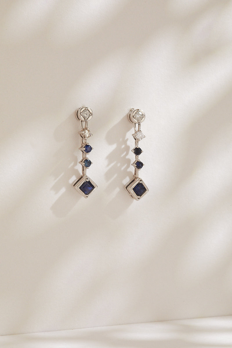 White gold, diamonds and sapphire earrings